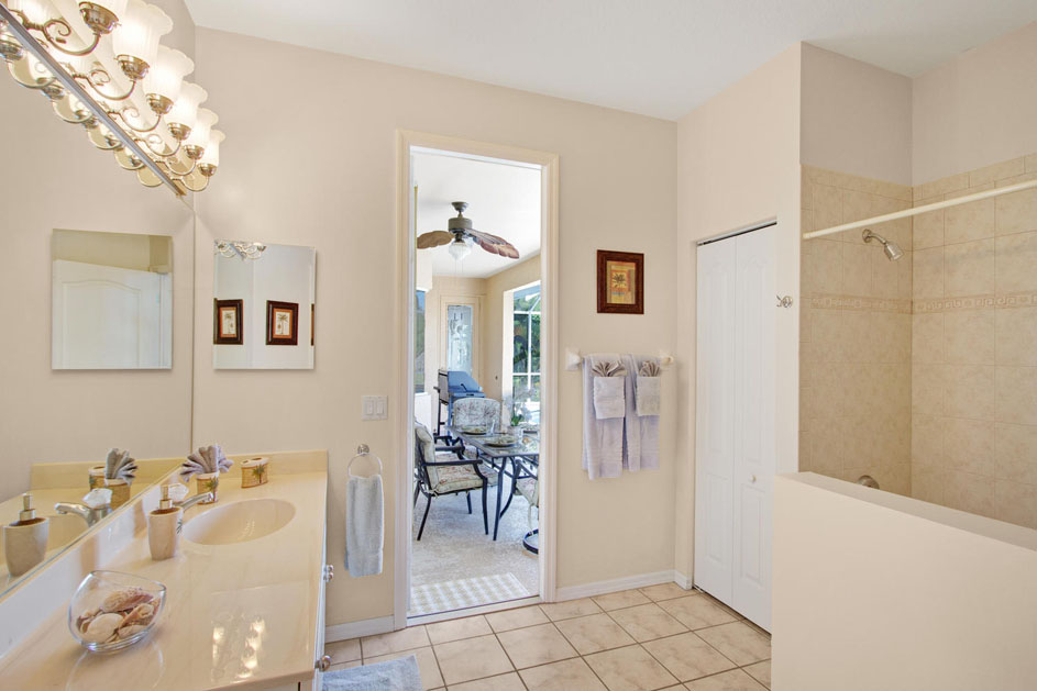 House Bahama Bath
